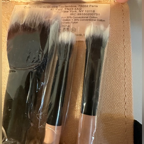 Gucci Brush Set and Travel Case - Picture 3 of 5